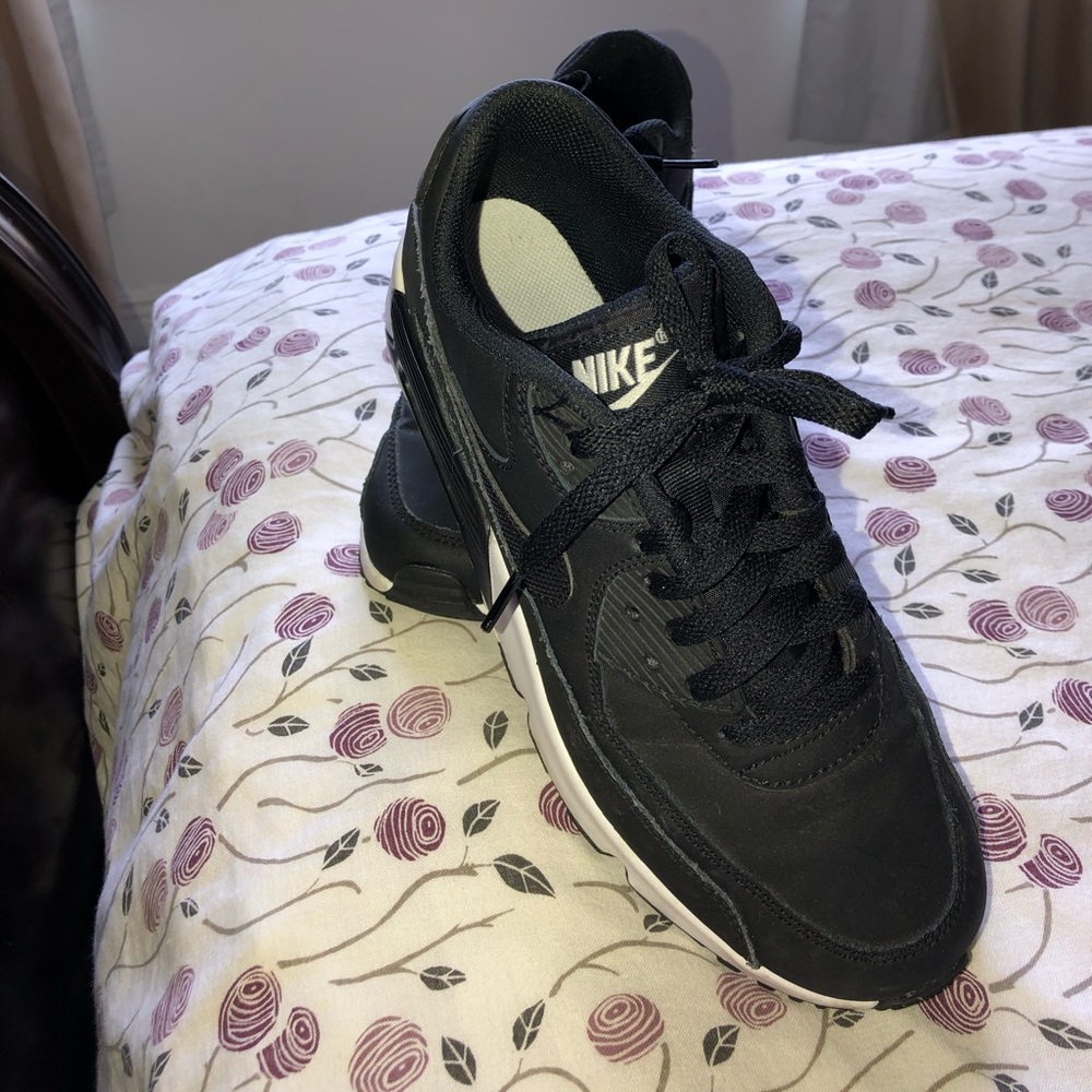 SOLD!! Nike Air Max